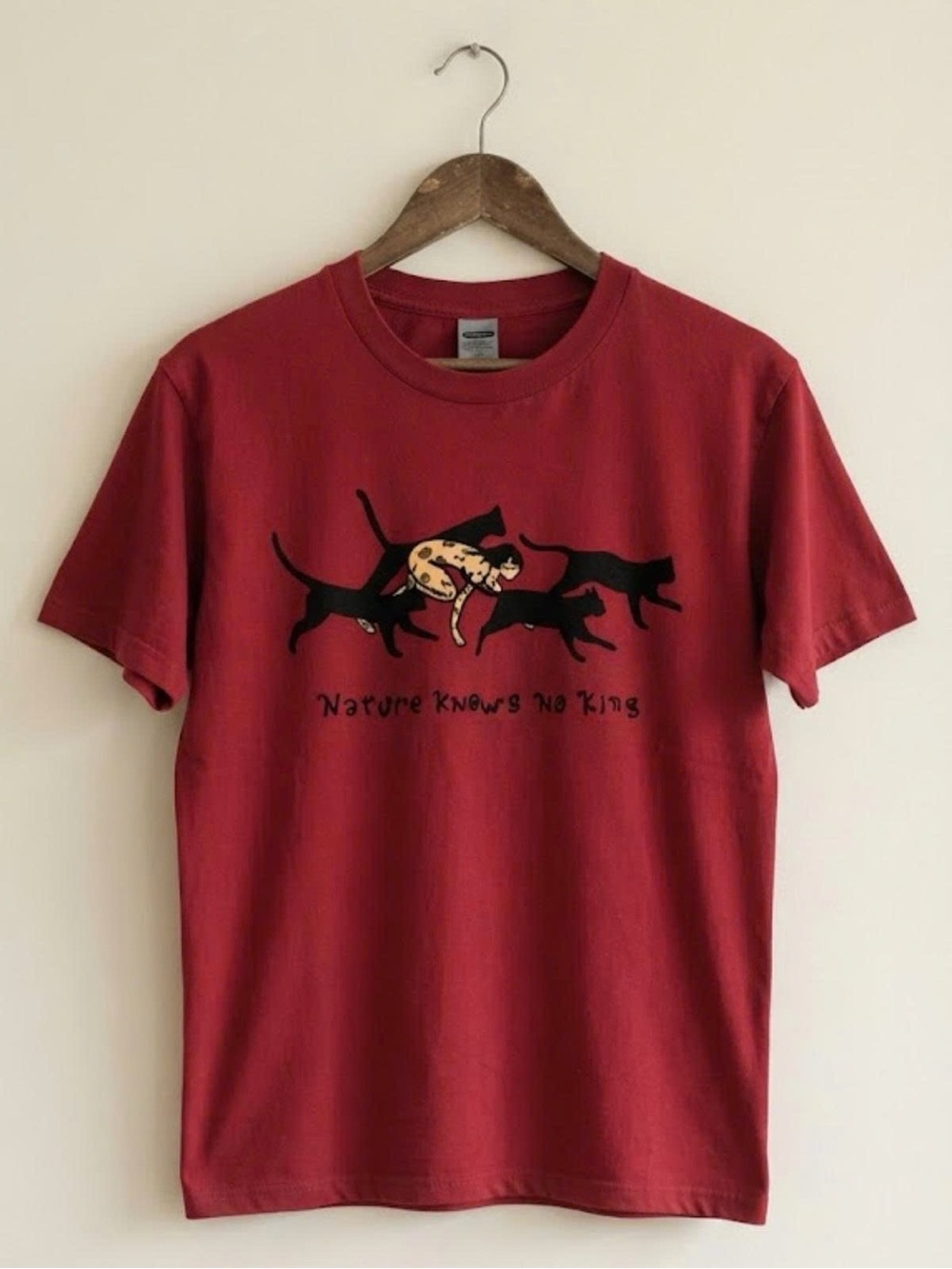 Gildan Red Graphic Short Sleeve Tee with Black Cat Design | Unisex Shirt
